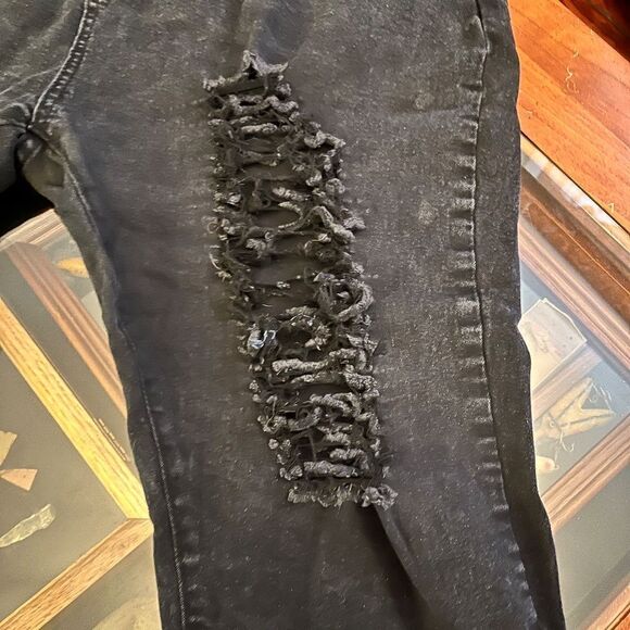 SHEIN Black Jeans Ripped Knees Capri 4XL Like NEW - Picture 4 of 16